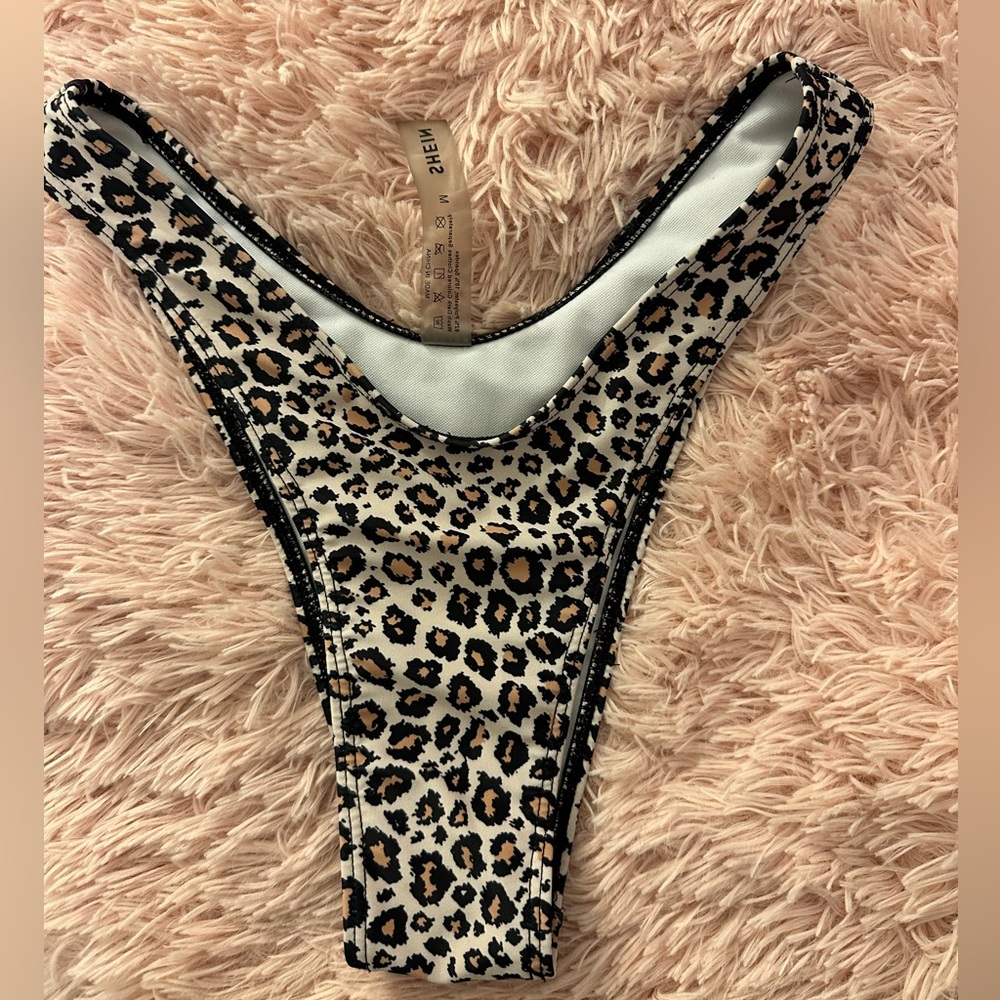 - Bikini